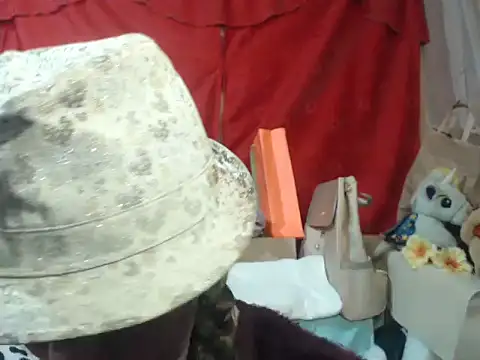 Snapshot of hottieperla chatting on November 24, 2025, 6:29 pm hottieperla online show from November 24, 2025, 6:29 pm