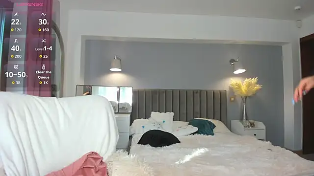 Snapshot of Awesome_Jolie chatting on October 22, 2025, 6:35 am Awesome Jolie online show from October 22, 2025, 6:35 am