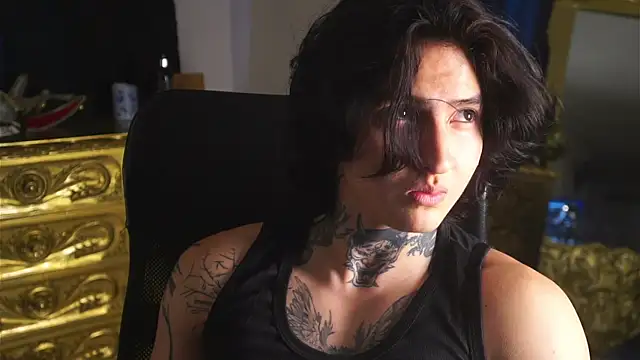 dantecoppolaa  online show from January 23, 2025, 10:54 pm