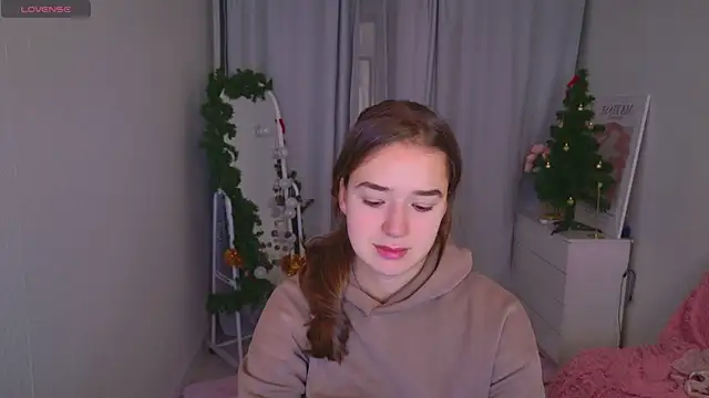 Snapshot of LovelyJessie chatting on December 14, 2025, 1:38 pm LovelyJessie online show from December 14, 2025, 1:38 pm