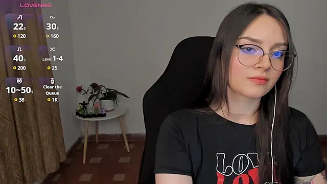 Snapshot of anaveleeez chatting on January 19, 2025, 3:29 am anaveleeez online show from January 19, 2025, 3:29 am