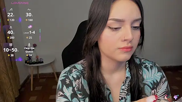 Snapshot of anaveleeez chatting on February 6, 2025, 3:27 am anaveleeez online show from February 6, 2025, 3:27 am