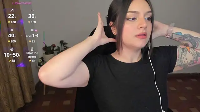 Snapshot of anaveleeez chatting on February 26, 2025, 11:26 pm anaveleeez online show from February 26, 2025, 11:26 pm