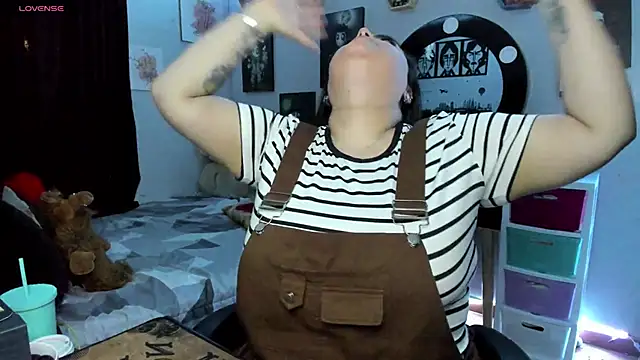 Luise Meyrink online show from September 28, 2025, 3:45 am