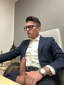 Snapshot of masterboss_ chatting on December 20, 2024, 12:38 pm masterboss online show from December 20, 2024, 12:38 pm