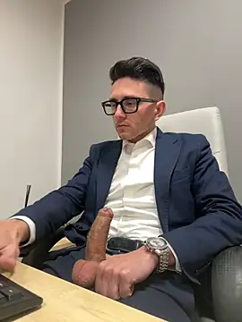 Snapshot of masterboss_ chatting on January 15, 2025, 12:47 pm masterboss online show from January 15, 2025, 12:47 pm