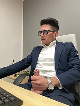 Snapshot of masterboss_ chatting on January 22, 2025, 12:38 pm masterboss online show from January 22, 2025, 12:38 pm