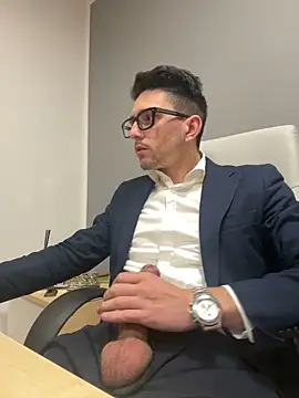 Snapshot of masterboss_ chatting on January 23, 2025, 12:41 pm masterboss online show from January 23, 2025, 12:41 pm