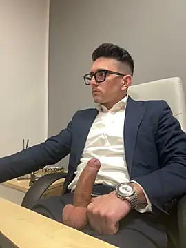 Snapshot of masterboss_ chatting on February 4, 2025, 12:55 pm masterboss online show from February 4, 2025, 12:55 pm