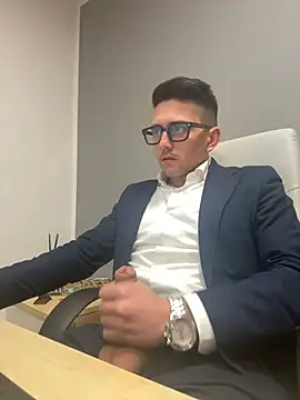 Snapshot of masterboss_ chatting on February 7, 2025, 1:11 pm masterboss online show from February 7, 2025, 1:11 pm