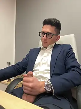 Snapshot of masterboss_ chatting on February 13, 2025, 12:43 pm masterboss online show from February 13, 2025, 12:43 pm