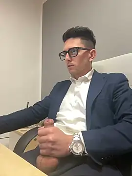 Snapshot of masterboss_ chatting on February 28, 2025, 12:42 pm masterboss online show from February 28, 2025, 12:42 pm