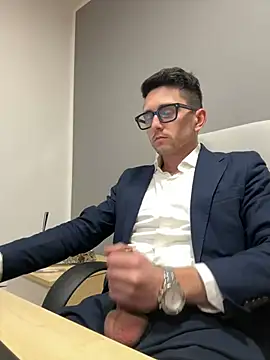 Snapshot of masterboss_ chatting on March 3, 2025, 12:37 pm masterboss online show from March 3, 2025, 12:37 pm