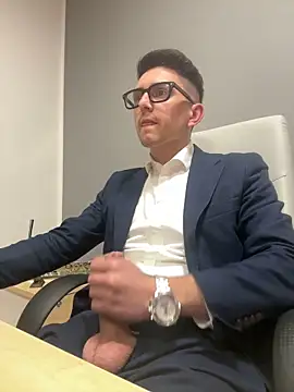 Snapshot of masterboss_ chatting on March 12, 2025, 7:59 pm masterboss online show from March 12, 2025, 7:59 pm