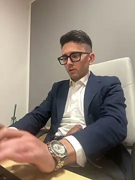 Snapshot of masterboss_ chatting on March 13, 2025, 12:46 pm masterboss online show from March 13, 2025, 12:46 pm