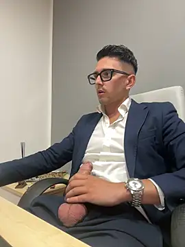 Snapshot of masterboss_ chatting on September 29, 2025, 11:37 am masterboss online show from September 29, 2025, 11:37 am