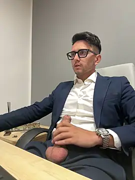 Snapshot of masterboss_ chatting on October 6, 2025, 11:29 am masterboss online show from October 6, 2025, 11:29 am