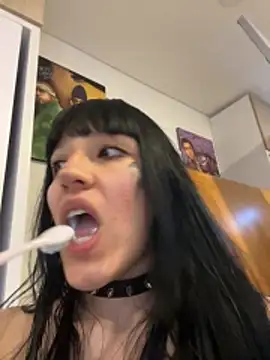 aangie  uwu online show from October 30, 2025, 9:04 pm