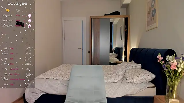 Snapshot of ThreeshaWhite chatting on November 11, 2025, 5:18 am ThreeshaWhite online show from November 11, 2025, 5:18 am