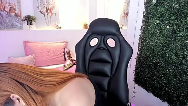 Snapshot of Abby_Mae_ chatting on January 11, 2025, 3:44 am Abby Mae online show from January 11, 2025, 3:44 am