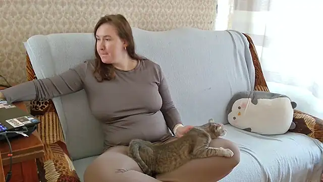 franceska blue online show from September 29, 2025, 9:58 am