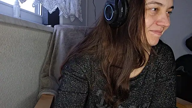 Cyndee Winter online show from March 13, 2025, 5:07 pm