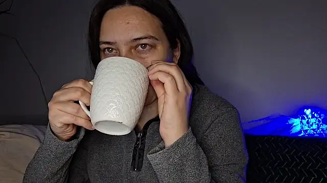 Cyndee Winter online show from October 6, 2025, 4:48 pm