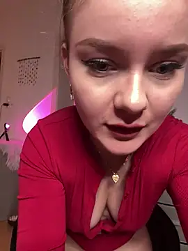 MaribelRiver online show from February 12, 2025, 5:26 pm