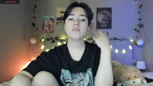 Anisawithlove online show from December 5, 2024, 5:17 pm