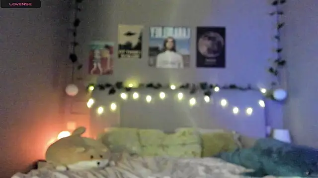 Anisawithlove online show from December 12, 2024, 8:10 pm