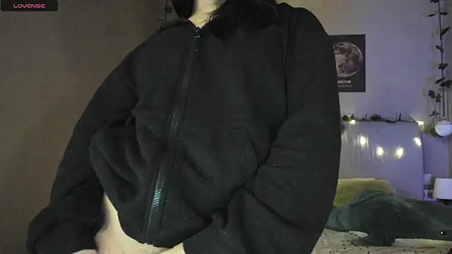 Anisawithlove online show from December 13, 2024, 8:58 pm