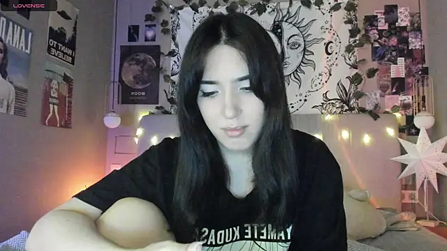 Anisawithlove online show from January 31, 2025, 3:33 pm