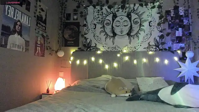 Anisawithlove online show from February 27, 2025, 2:43 pm