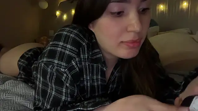 Anisawithlove online show from December 2, 2025, 4:57 pm