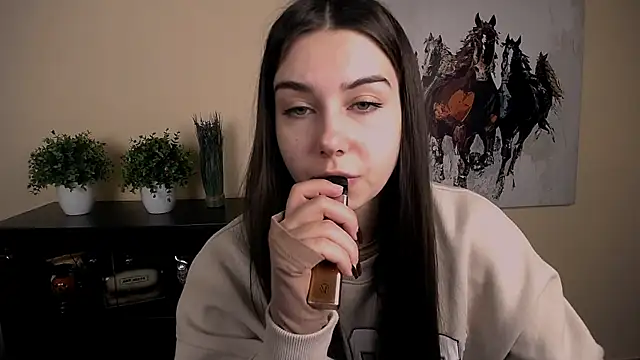 Snapshot of Lili_magic chatting on November 15, 2025, 9:28 am Lili magic online show from November 15, 2025, 9:28 am