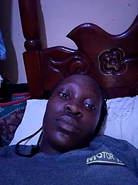 Snapshot of pretty_amaal chatting on November 16, 2025, 6:19 am pretty amaal online show from November 16, 2025, 6:19 am