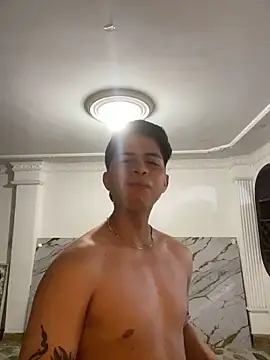 Snapshot of Niicky1_ chatting on March 21, 2025, 12:18 am Niicky1 online show from March 21, 2025, 12:18 am