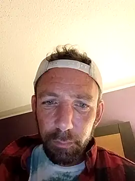 Snapshot of Treemandude chatting on October 20, 2025, 4:51 pm Treemandude online show from October 20, 2025, 4:51 pm