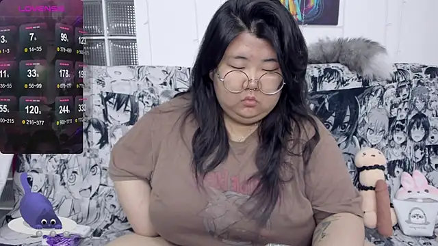 Snapshot of Nadine_asian chatting on September 20, 2025, 1:28 am Nadine asian online show from September 20, 2025, 1:28 am