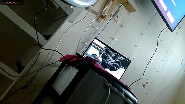 lady scarlettt online show from February 18, 2025, 7:30 pm