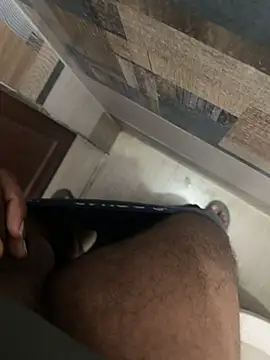 Snapshot of Vbreaker chatting on October 28, 2025, 6:21 pm Vbreaker online show from October 28, 2025, 6:21 pm