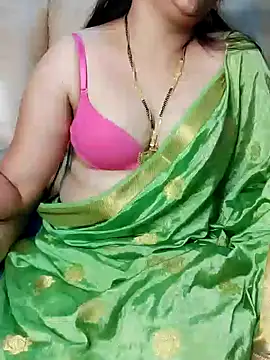 Snapshot of Traditional_Housewife_ chatting on January 19, 2025, 3:53 pm Traditional Housewife  online show from January 19, 2025, 3:53 pm