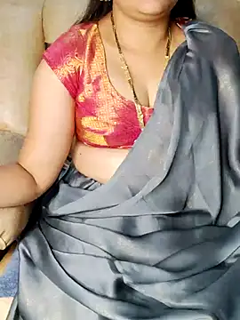 Snapshot of Traditional_Housewife_ chatting on February 17, 2025, 2:59 pm Traditional Housewife  online show from February 17, 2025, 2:59 pm