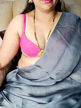 Snapshot of Traditional_Housewife_ chatting on February 17, 2025, 6:26 pm Traditional Housewife  online show from February 17, 2025, 6:26 pm