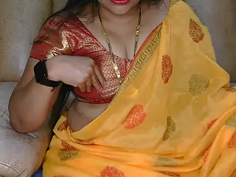 Snapshot of Traditional_Housewife_ chatting on March 1, 2025, 2:13 pm Traditional Housewife  online show from March 1, 2025, 2:13 pm