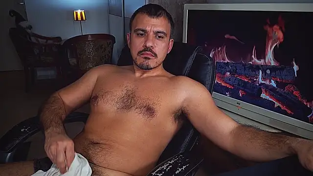 officeman7 online show from December 20, 2024, 8:55 pm