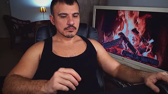 Snapshot of officeman7 chatting on January 21, 2025, 4:16 pm officeman7 online show from January 21, 2025, 4:16 pm