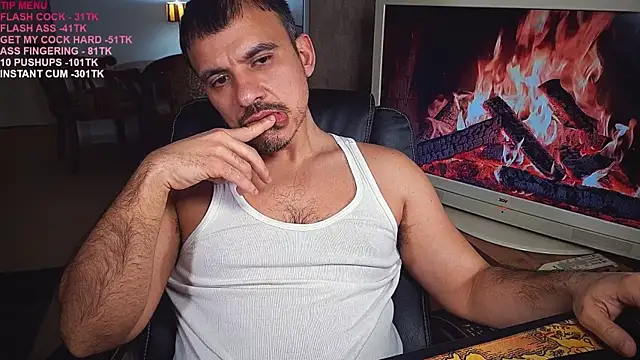 Snapshot of officeman7 chatting on March 5, 2025, 8:00 pm officeman7 online show from March 5, 2025, 8:00 pm