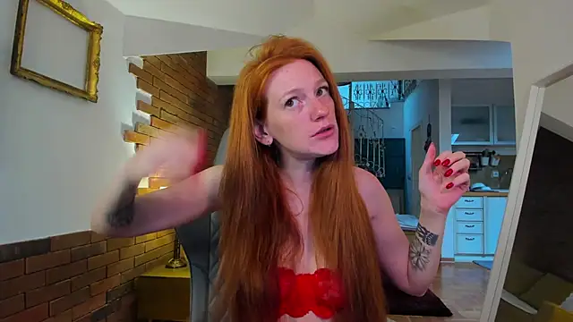 Aliceginger99 online show from November 3, 2025, 6:25 am