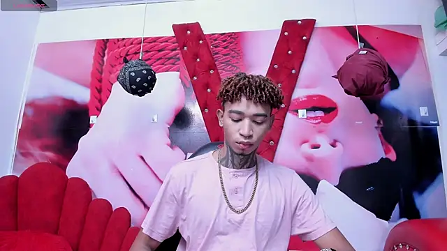 sexy blacks  online show from March 1, 2025, 11:17 am